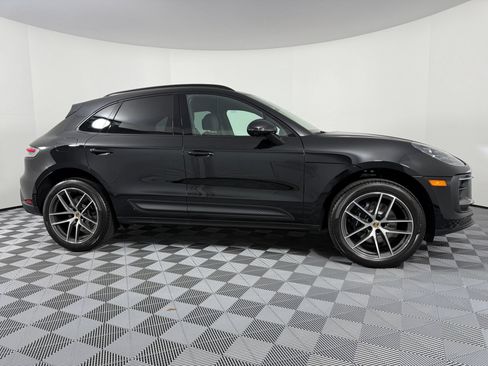 Certified 2026 Porsche Macan AWD/4WD image 8