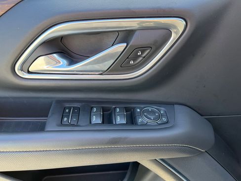 Used 2023 Chevrolet Tahoe Premier image 15