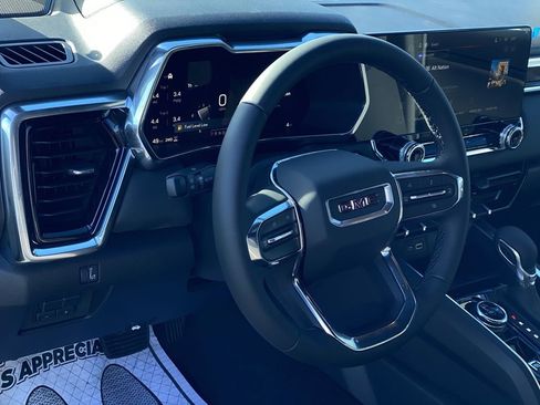 New 2026 GMC Canyon Elevation w/ LPO, Black Badging Package image 18