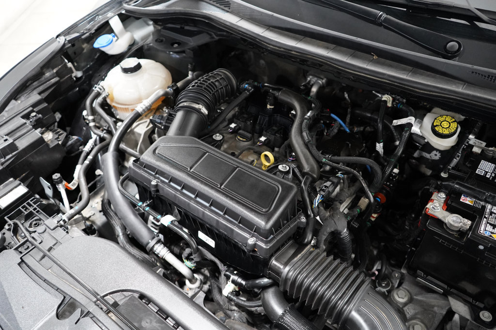 Certified 2025 Ford Escape Active AWD/4WD image 31