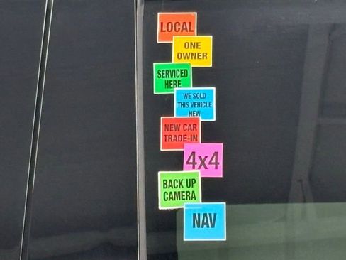 Used 2024 GMC Yukon AT4 w/ Technology Package image 8