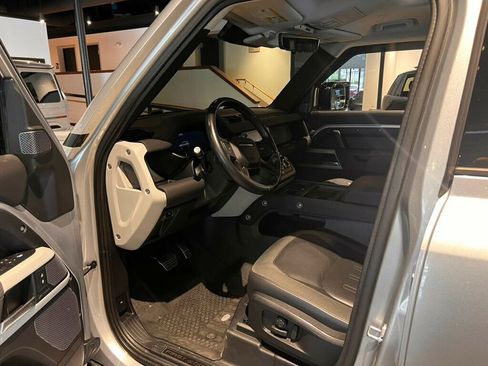 Used 2020 Land Rover Defender 110 First Edition AWD/4WD image 14