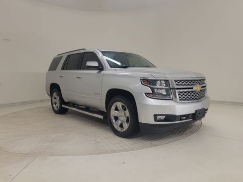 Used 2019 Chevrolet Tahoe LT w/ LT Signature Package image 5