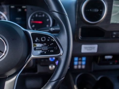 Used 2022 Mercedes-Benz Sprinter 3500 image 50