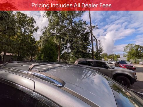 Used 2019 Chrysler Pacifica Touring-L FWD image 10