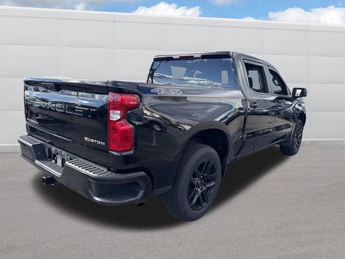 Used 2022 Chevrolet Silverado 1500 Custom image 9