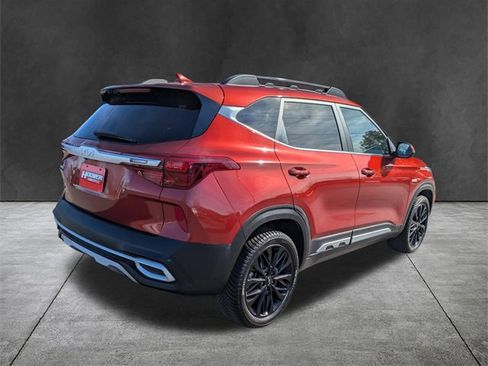 Used 2022 Kia Seltos Nightfall Edition image 4