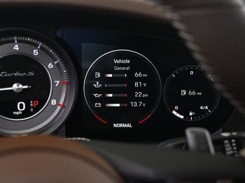 Certified 2025 Porsche 911 Turbo image 33