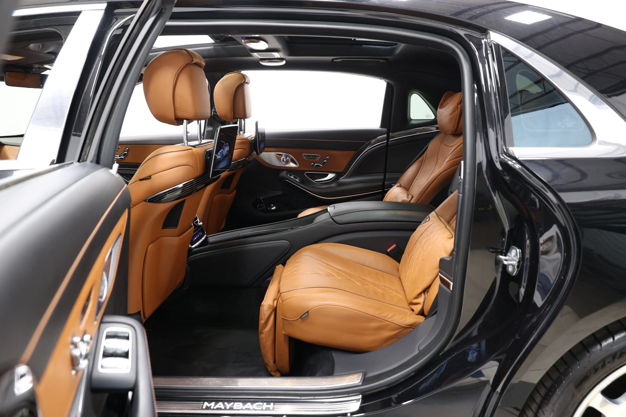 Used 2019 Mercedes-Benz Maybach S 560 4MATIC image 61