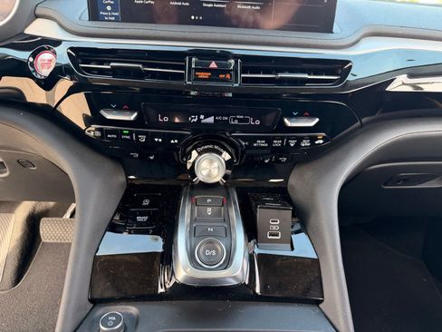 Certified 2026 Acura MDX FWD image 15