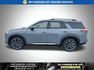 New 2026 Nissan Pathfinder Platinum video 2