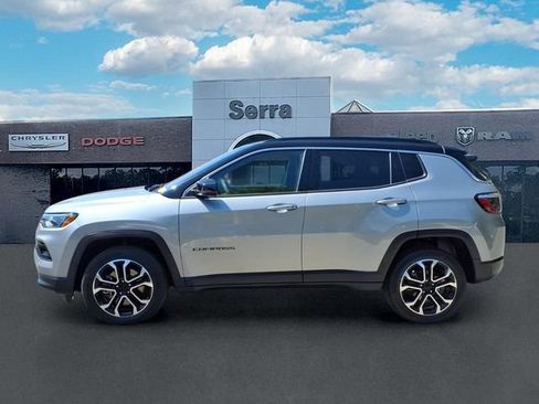 Used 2023 Jeep Compass Limited AWD/4WD image 4