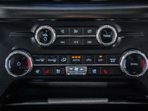 Used 2023 Ford F150 Platinum w/ Max Trailer Tow Package image 32