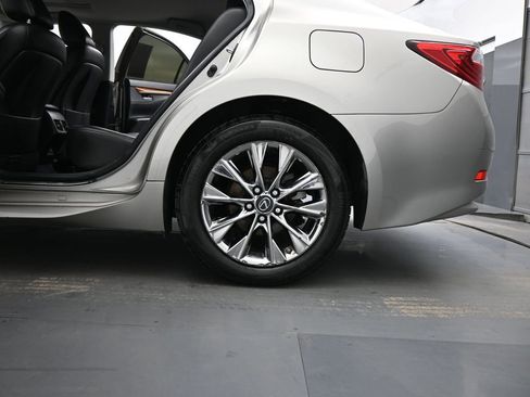 Used 2015 Lexus ES 300h w/ Navigation System Package image 22