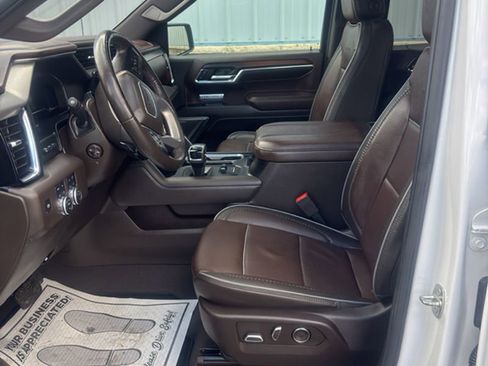 Used 2024 GMC Sierra 1500 Denali AWD/4WD image 9
