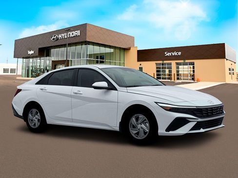 New 2026 Hyundai Elantra SE FWD image 10