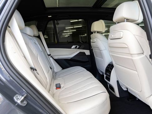 Certified 2025 BMW X5 xDrive50e w/ Executive Package AWD/4WD image 25