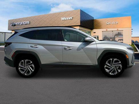 New 2025 Hyundai Tucson Limited AWD/4WD image 9