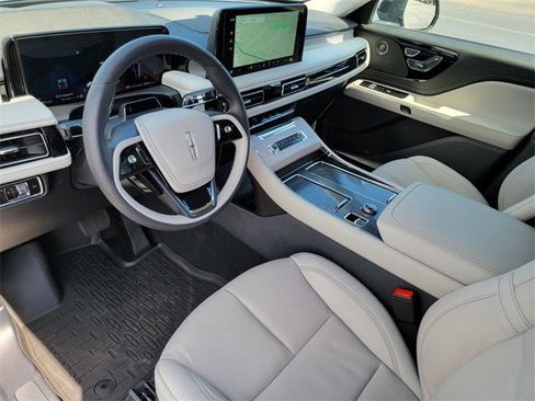 New 2025 Lincoln Aviator Reserve image 18