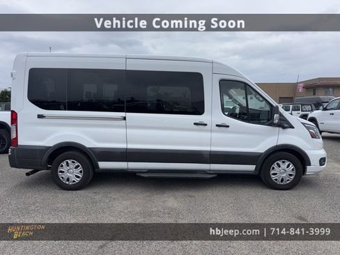 Used 2023 Ford Transit 350 XLT image 4