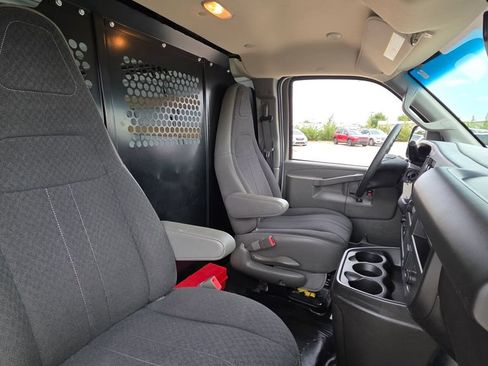 Used 2024 Chevrolet Express 2500 w/ Driver Convenience Package RWD image 11