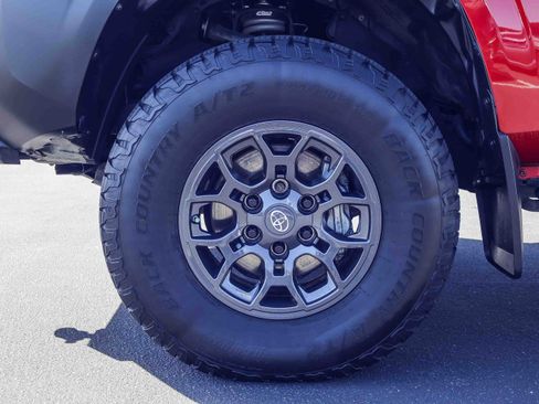 Used 2020 Toyota Tacoma SR RWD image 15
