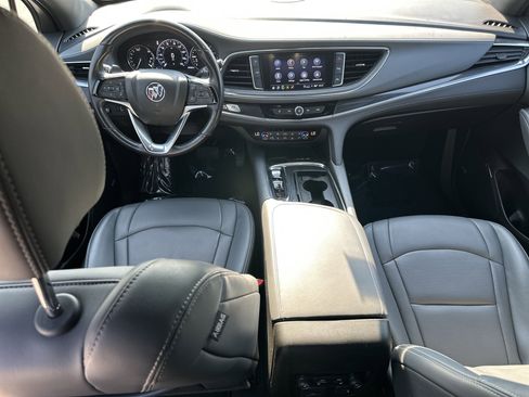 Used 2024 Buick Enclave Premium image 23