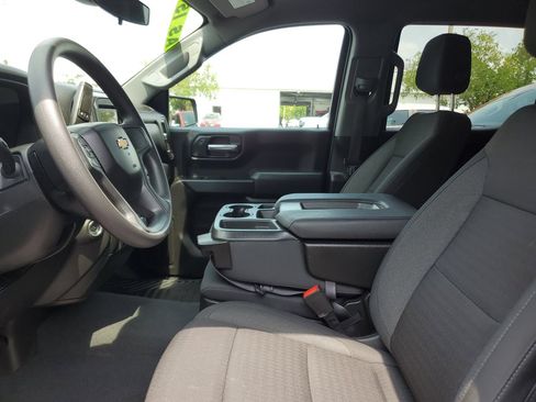 Used 2024 Chevrolet Silverado 1500 Custom w/ Turbomax Blackout Package RWD image 19