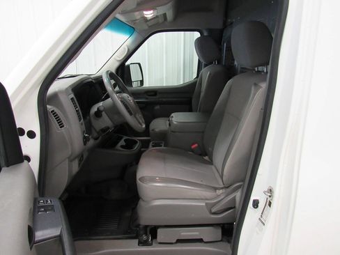 Used 2021 Nissan NV 2500 SV RWD image 36