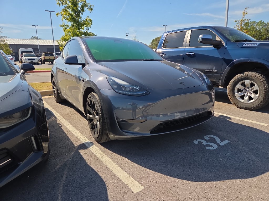 Used 2023 Tesla Model Y Long Range AWD/4WD image 4