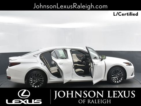 Certified 2025 Lexus ES 300h Ultra Luxury w/ Accessory Package (Z2) image 28