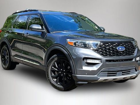 Used 2020 Ford Explorer XLT w/ Equipment Group 202A AWD/4WD image 2