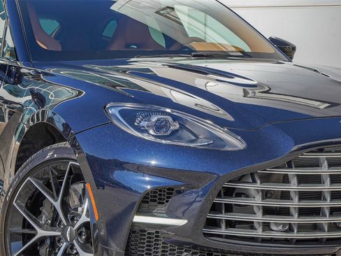 New 2026 Aston Martin DBX 707 image 3