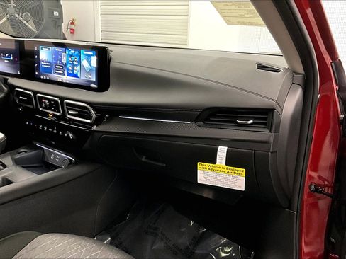 New 2026 Nissan Sentra SV w/ SV Convenience Package FWD image 34