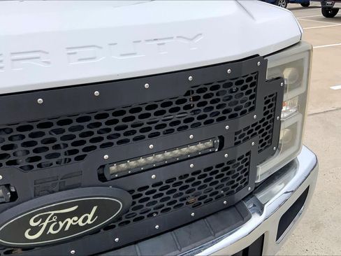 Used 2017 Ford F350 XLT w/ XLT Value Package AWD/4WD image 28