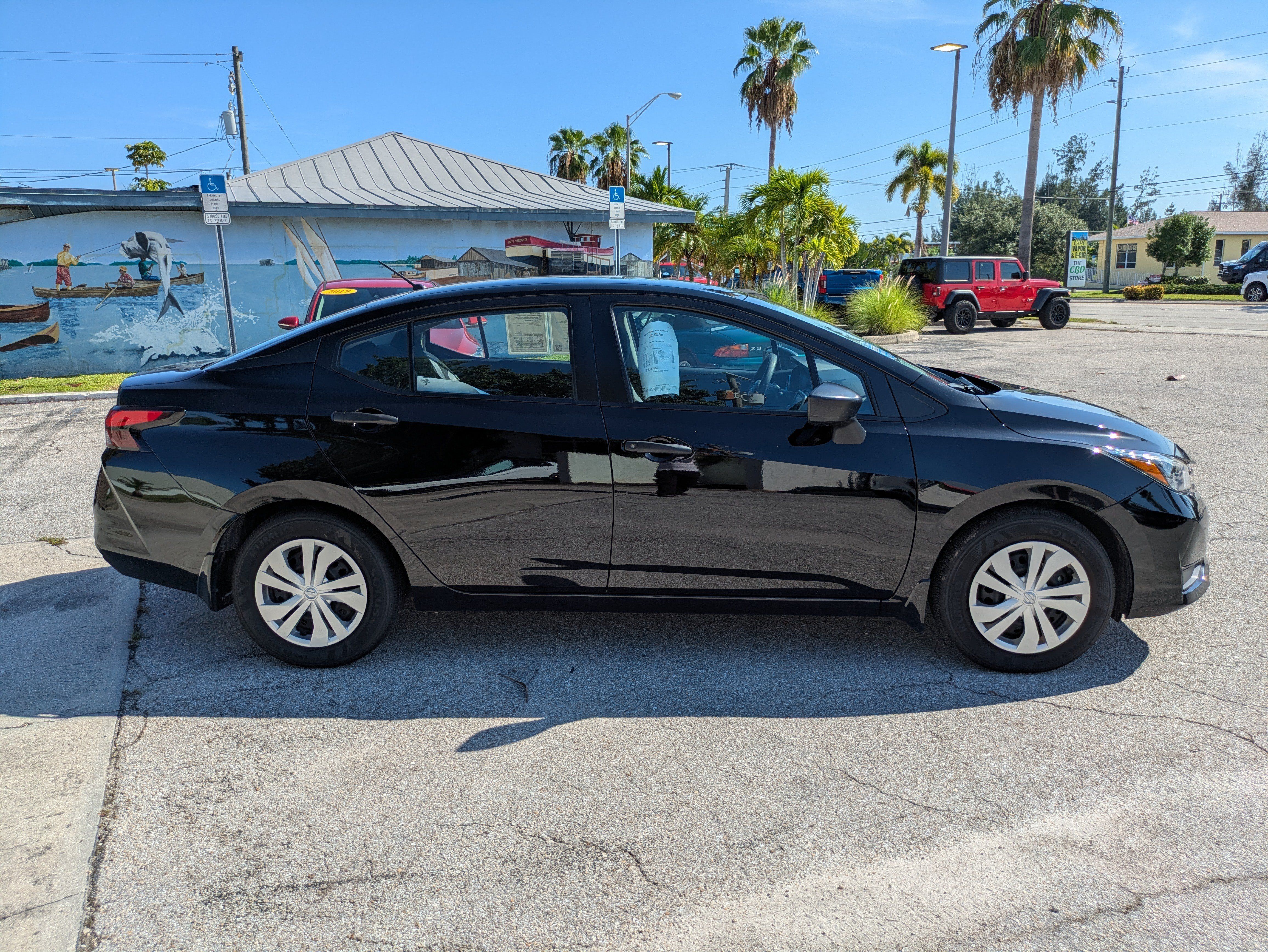Used 2025 Nissan Versa S w/ Trunk Package FWD image 3