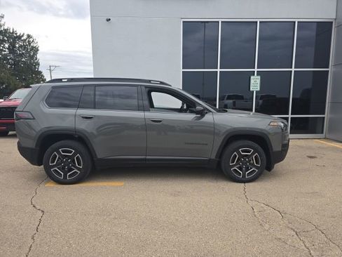 New 2026 Jeep Cherokee Laredo AWD/4WD image 3