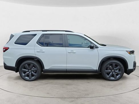 New 2026 Honda Pilot Sport image 4