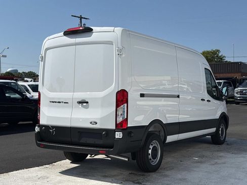 New 2026 Ford Transit 250 148 Medium Roof w/ Load Area Protection Package RWD image 3