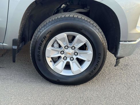 Used 2025 Chevrolet Silverado 1500 LT image 7