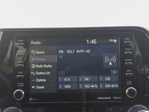 Used 2022 Toyota Highlander XLE image 26