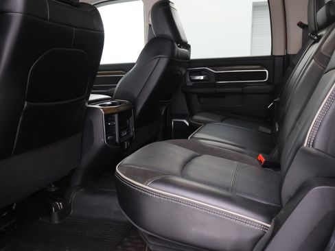 Used 2024 RAM 2500 Laramie AWD/4WD image 9