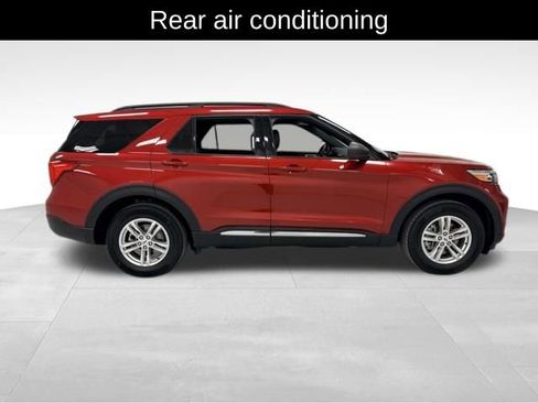 Used 2020 Ford Explorer XLT w/ Equipment Group 202A image 7