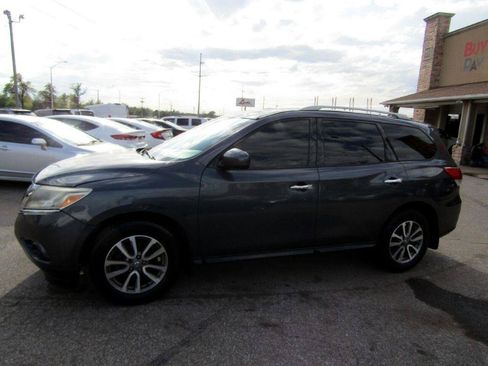 Used 2014 Nissan Pathfinder SV AWD/4WD image 7