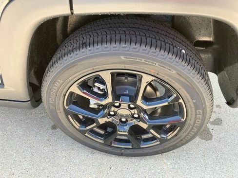 New 2026 Jeep Compass Latitude AWD/4WD image 27