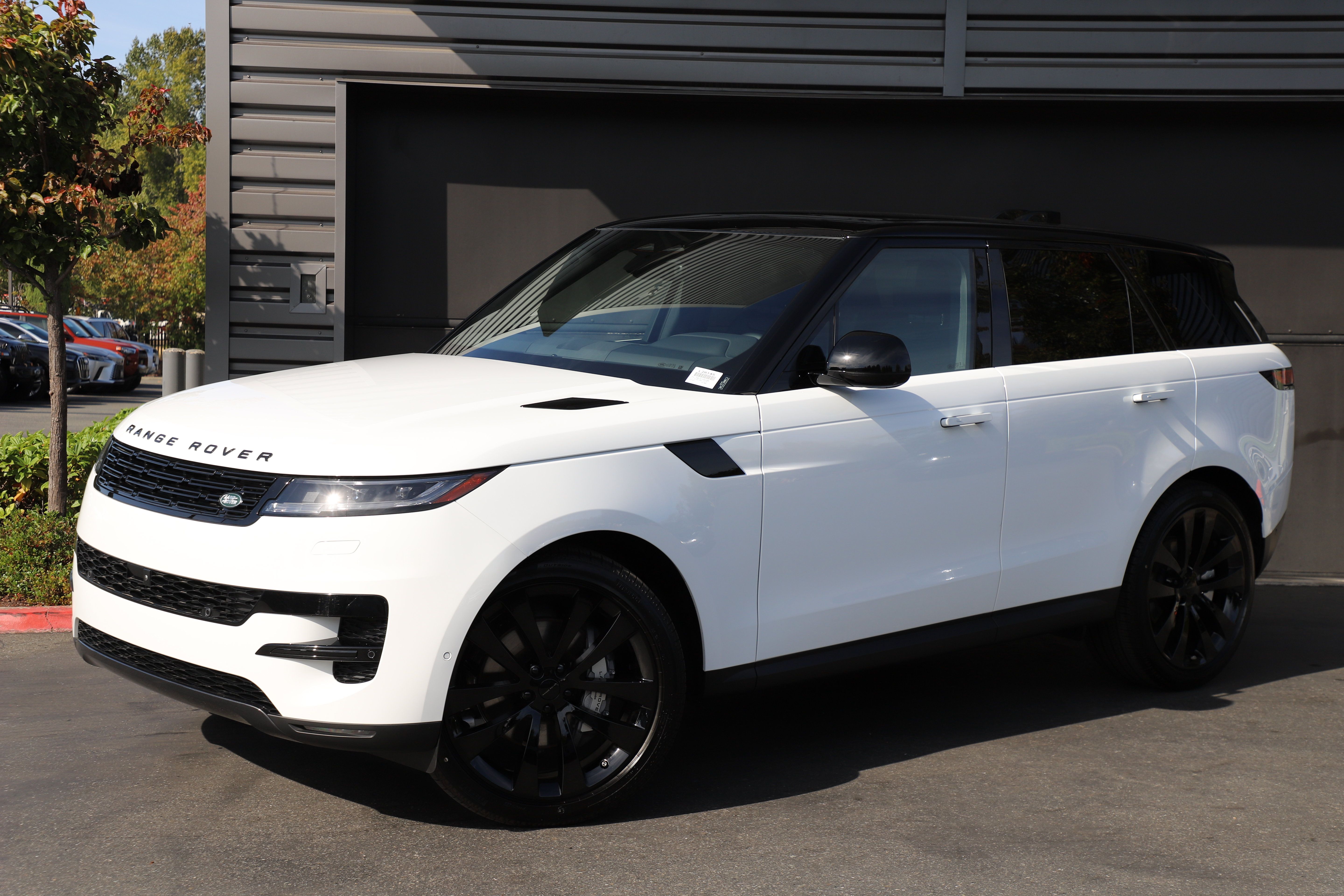 New 2026 Land Rover Range Rover Sport SE AWD/4WD image 1