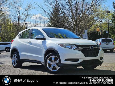 Used 2017 Honda HR-V LX image 1