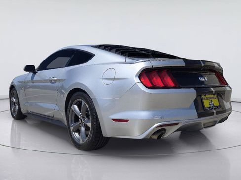 Used 2016 Ford Mustang GT RWD image 3