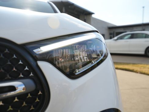 New 2026 Mercedes-Benz GLC 300 4MATIC image 11