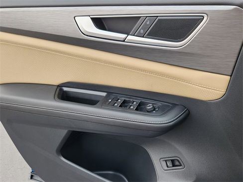 New 2026 Volkswagen Atlas Cross Sport SE image 6